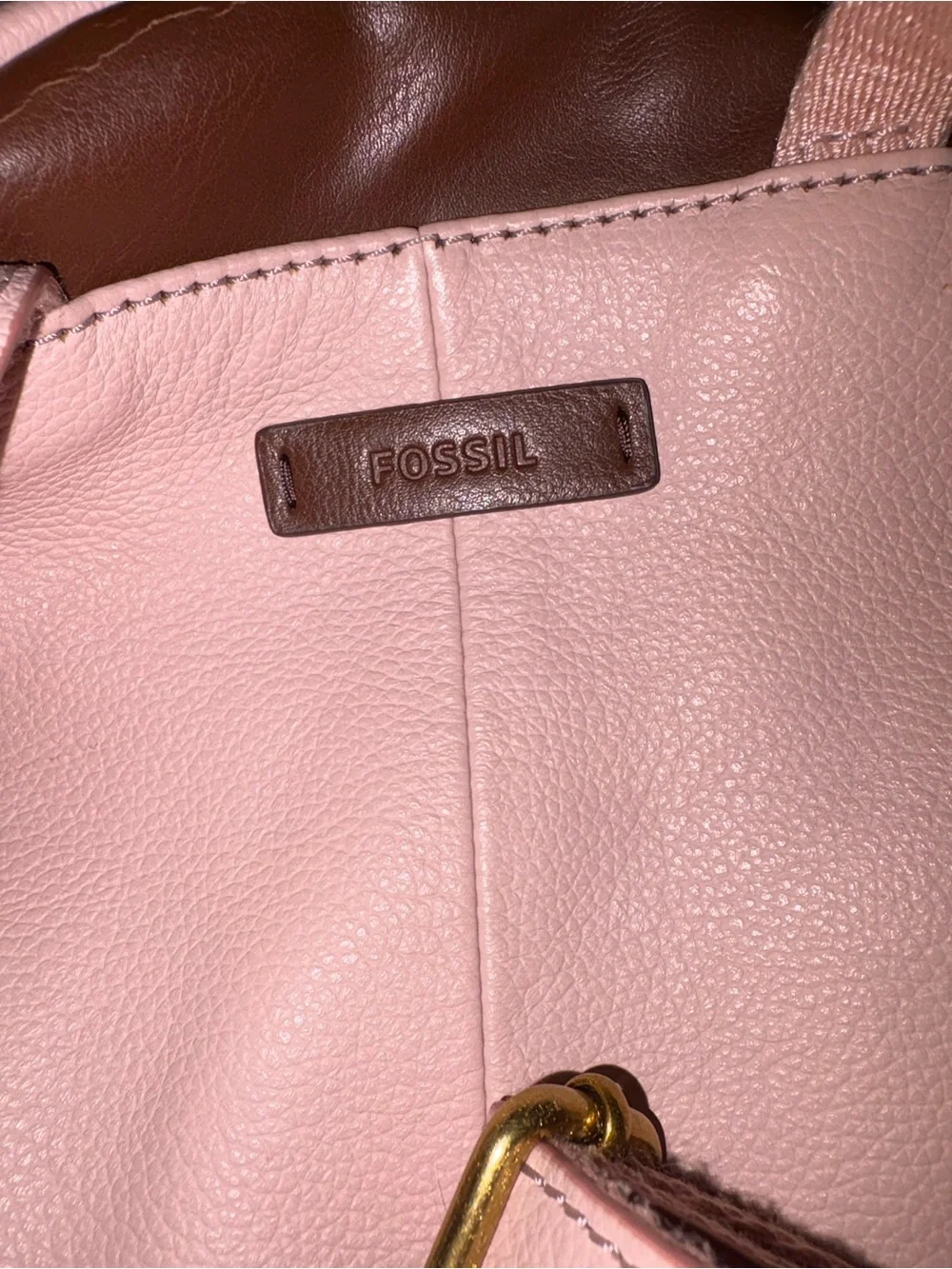 Fossil compact leather